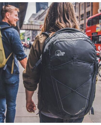 תרמיל יום LOWE ALPINE PHASE30