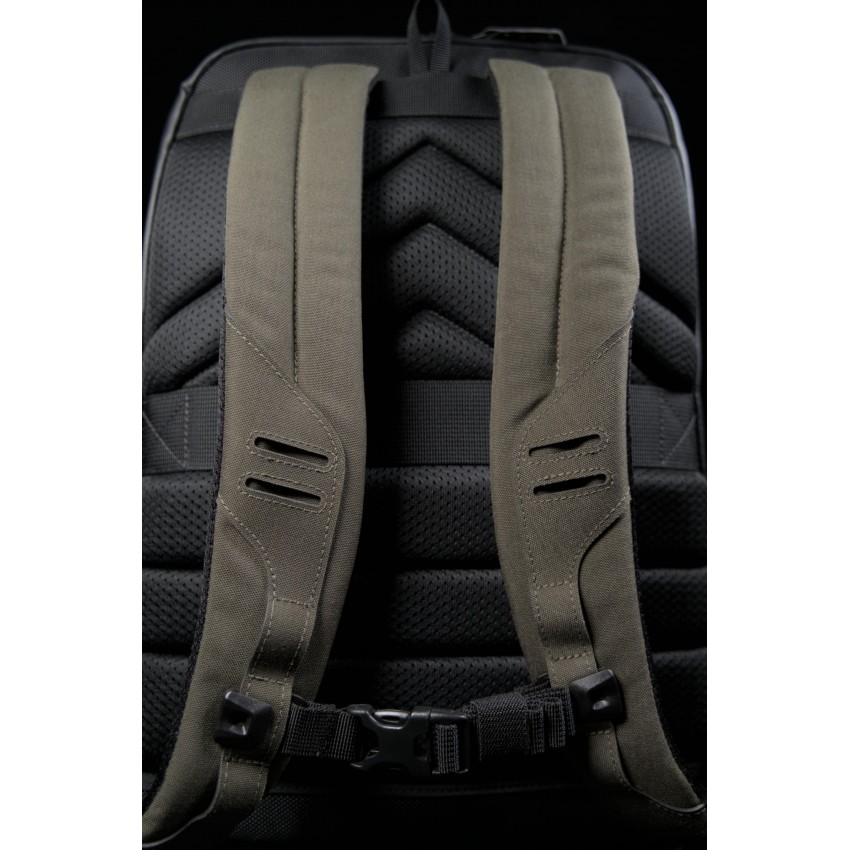תיק מחשב Consul 27lt Backpack