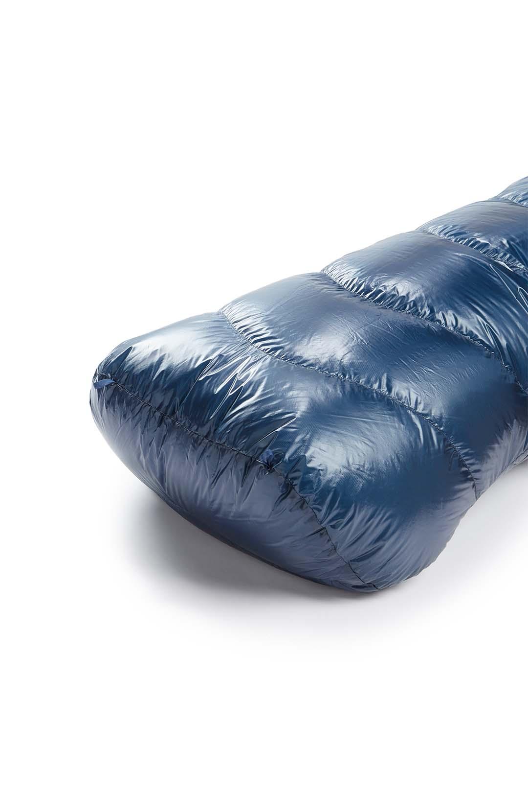 שק שינה קל Mythic 400