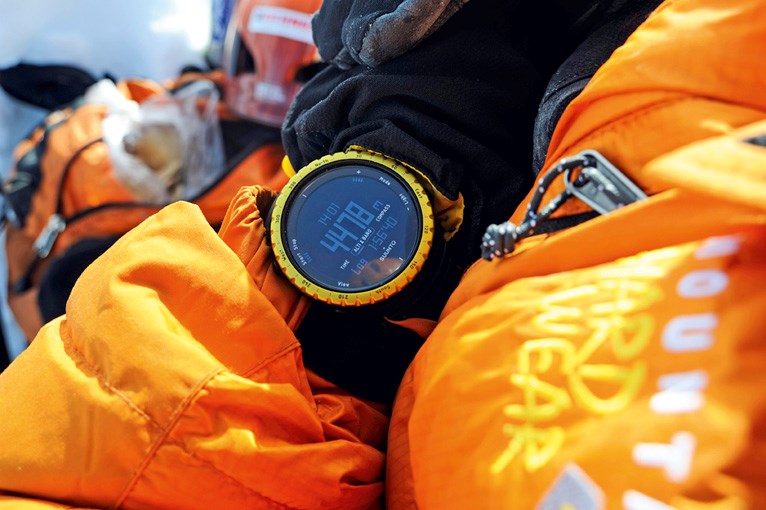שעון SUUNTO: CORE BLACK YELLOW