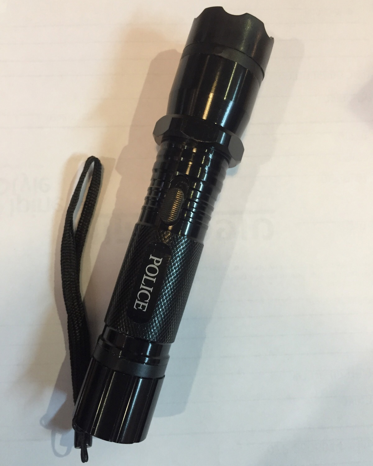 שוקר חשמלי להגנה עצמית +פנס חזק 1103 POLICE