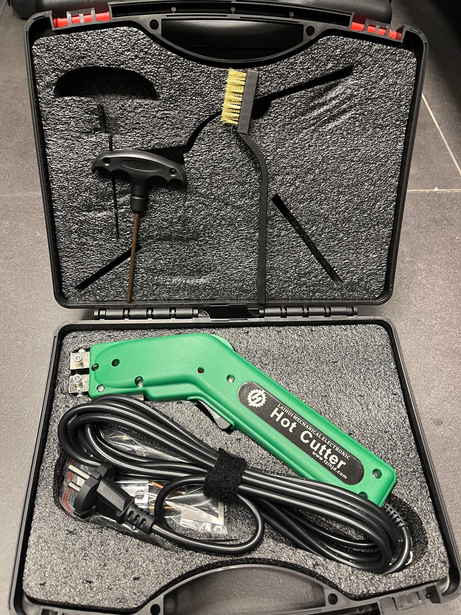 חותך חבלים בחום HEATING CUTTER