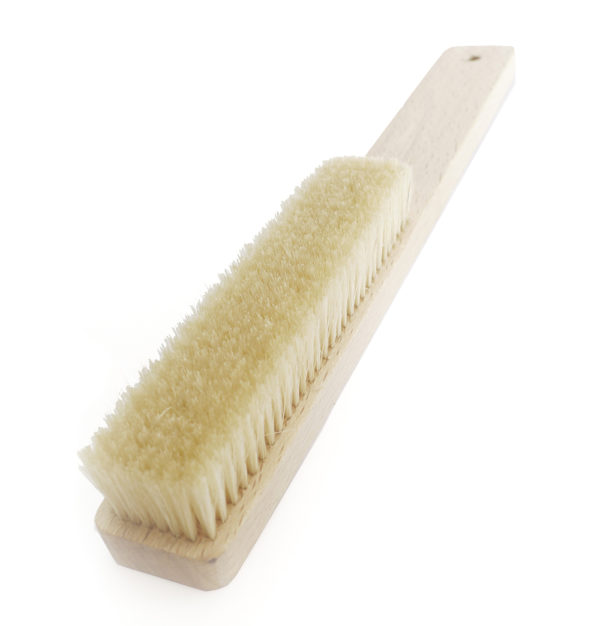 זוג מברשות בולדריניג גדולה עם ידית deWoodstoke Bigger Hand Brush