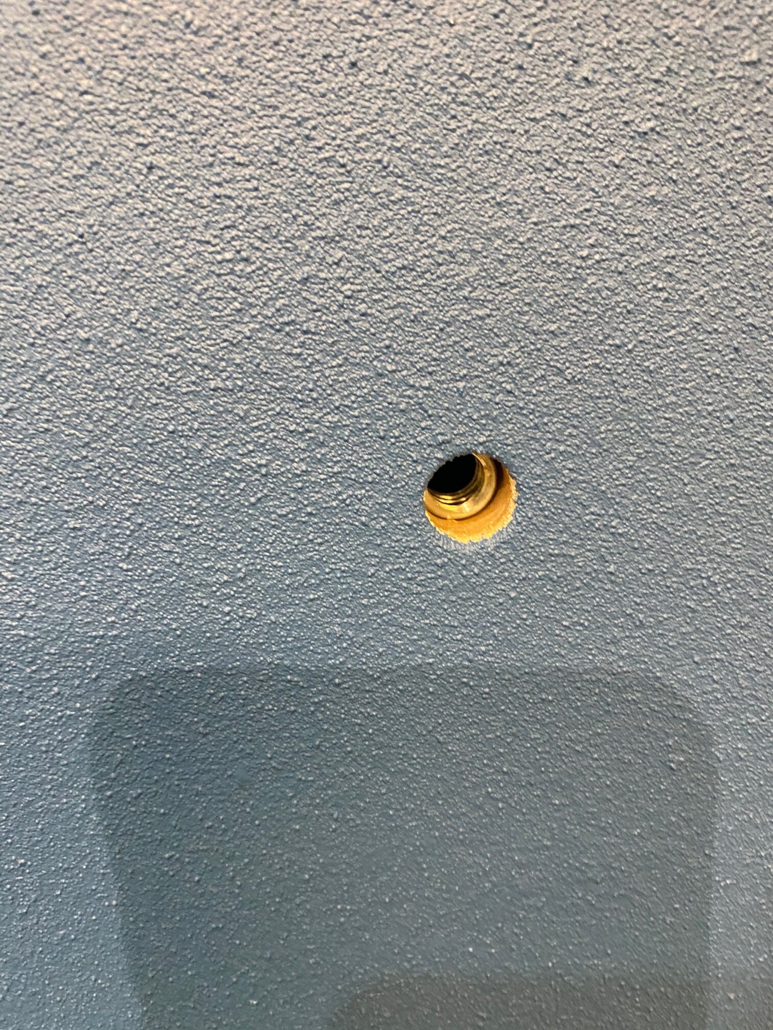 פייצר משולש גדול לקיר טיפוס