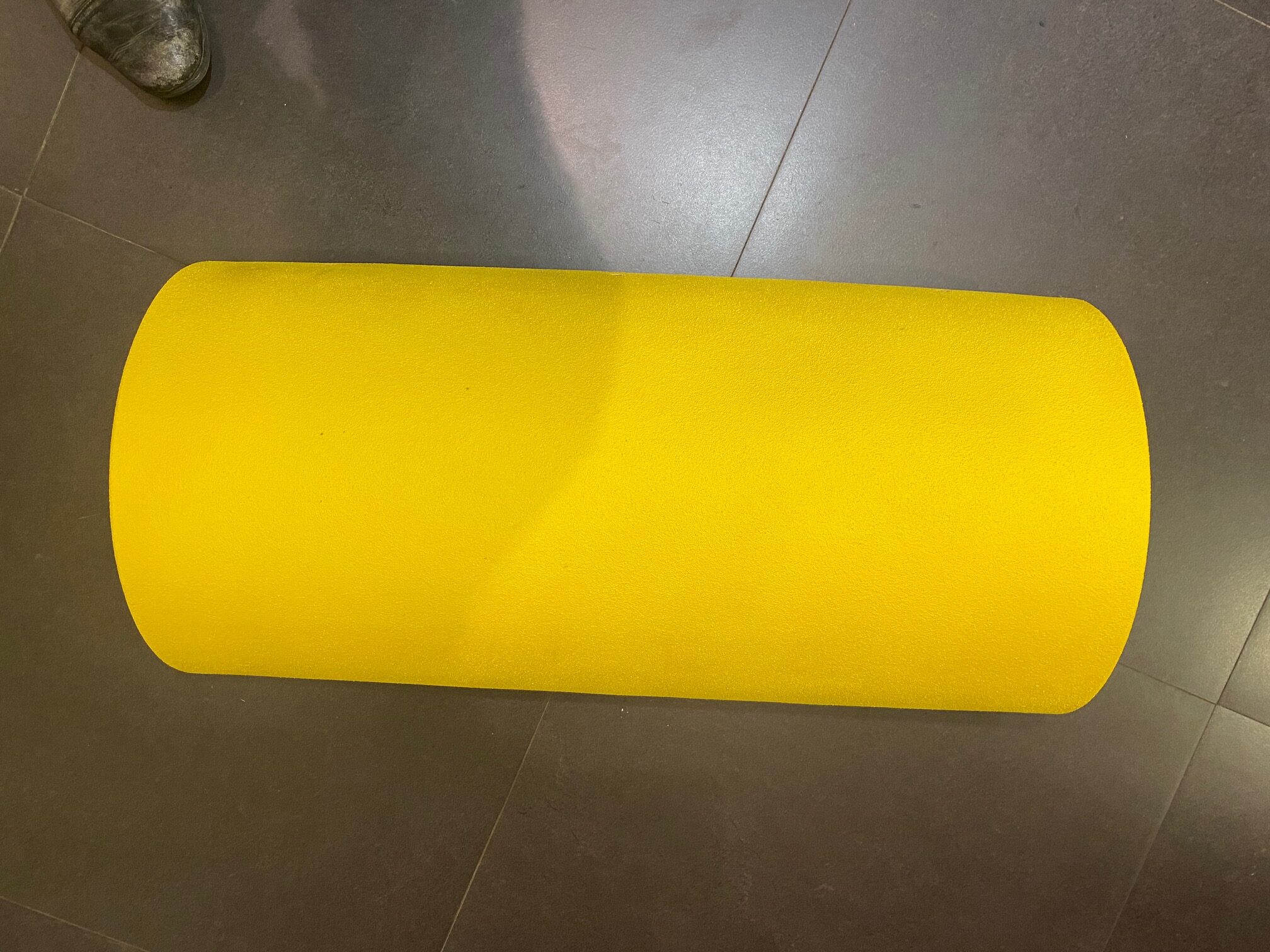 פיצר גדול בצורת חצי צינור