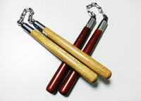 נונצקו מעץ להגנה עצמית