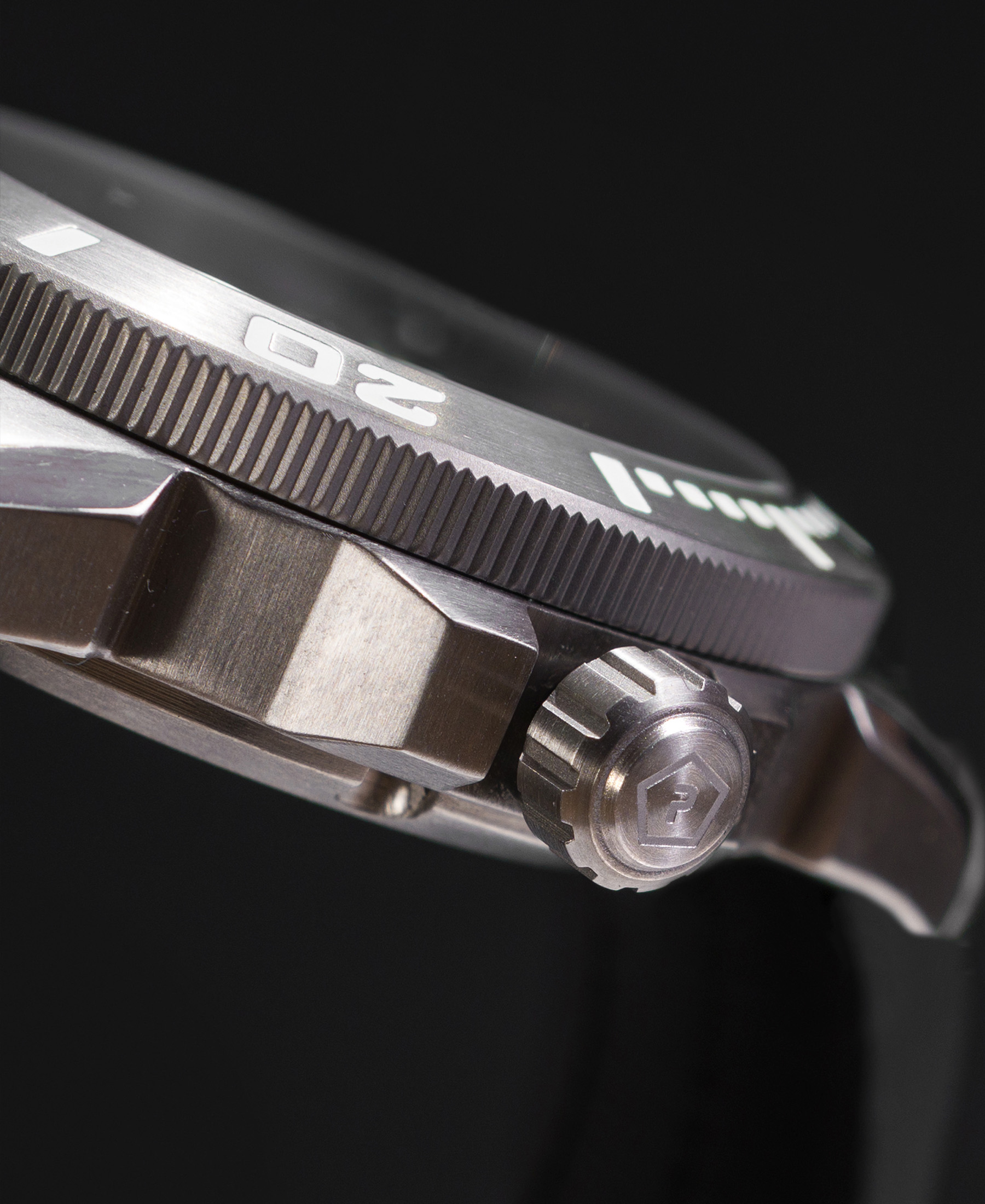 שעון טקטי PENTAGTON GENESIS