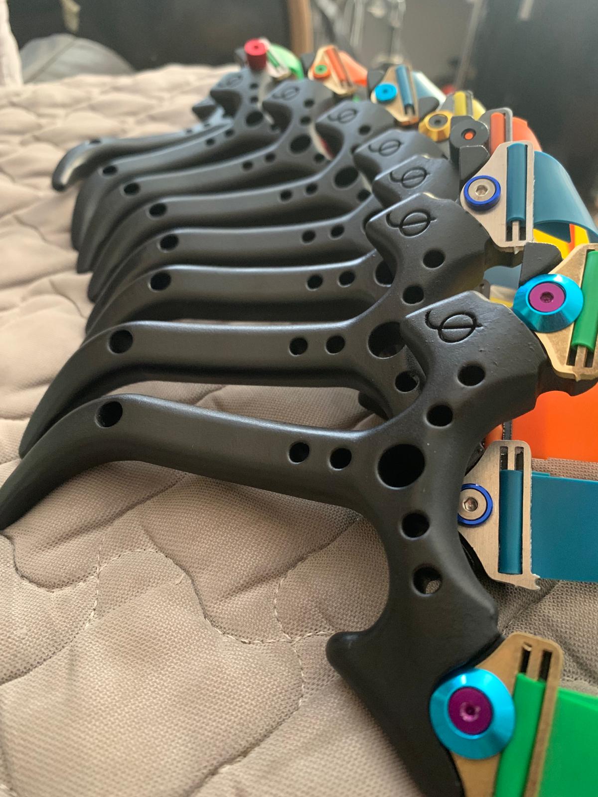 רוגטקה מקצועית מפלסטיק SLINGSHOT