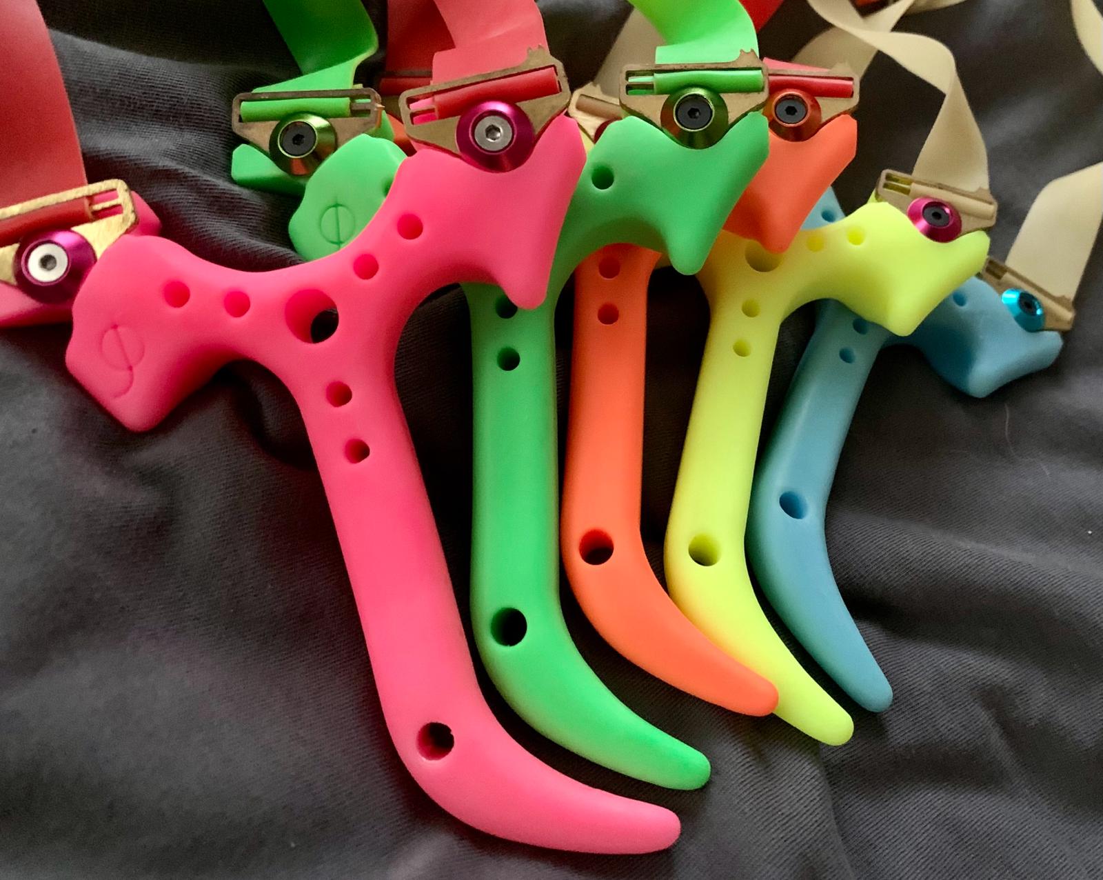 רוגטקה מקצועית מפלסטיק SLINGSHOT