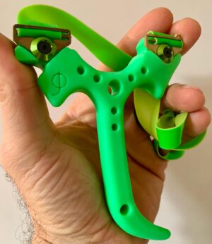 רוגטקה מקצועית מפלסטיק SLINGSHOT