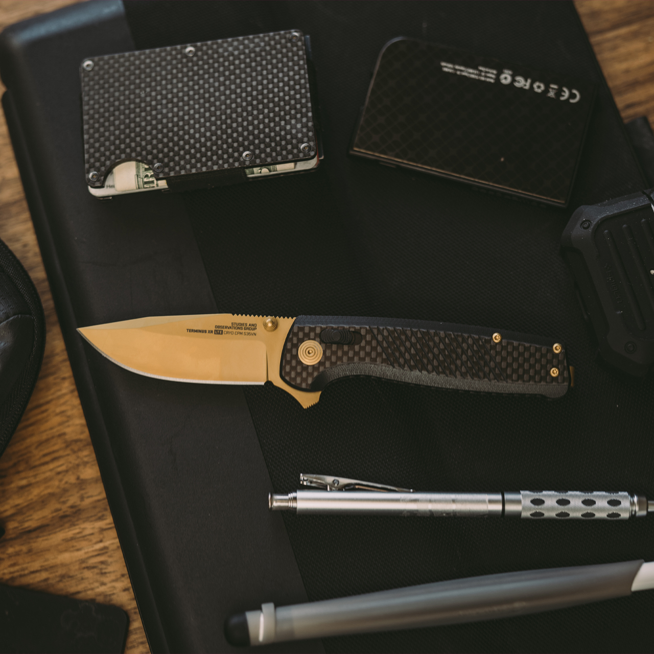 אולר- SOG- Terminus XR LTE- Carbon+Gold