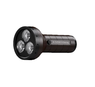 פנס יד 4500 לומנס P18R SIGNATURE LEDLENSER